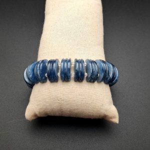 Item 128BK Kyanite