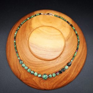 Item 206NR Ruby in Zoisite