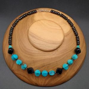 Item 303NT Turquoise/Black Spinel