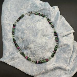 Item 361NR Ruby in Zoisite