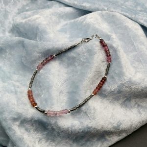 Item 198BS Spinel multicoloured/Hematite