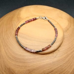 Item 198BS Spinel multicoloured/Hematite