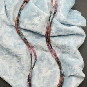 Item 426NS Spinel multicoloured/Hematite