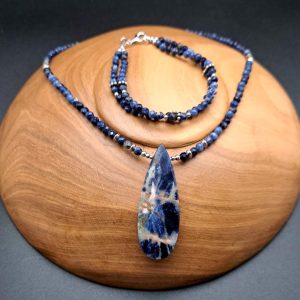 Item 534NS Orange Sodalite