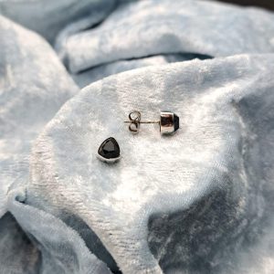Item 425EO Onyx