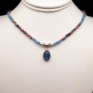 Item 598NS Sapphire, Kyanite