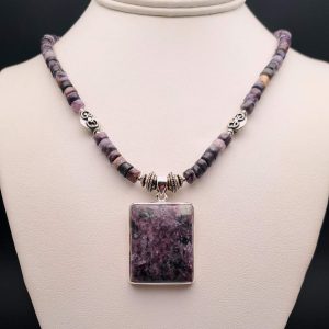 Item 552NC Charoite