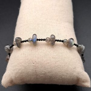Item 235BL Labradorite/Spinel