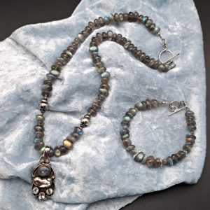 Item 252NL Labradorite