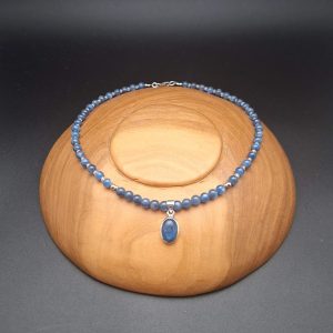 Item 582NK Kyanite