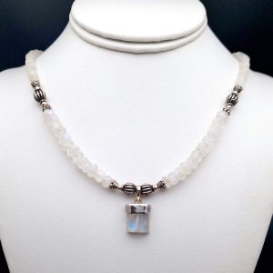 Item 633NM Moonstone