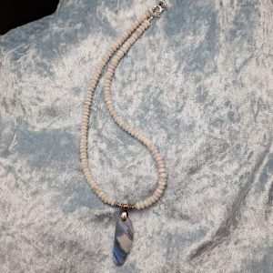 Item 636NM Moonstone / Opal