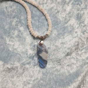 Item 636NM Moonstone / Opal