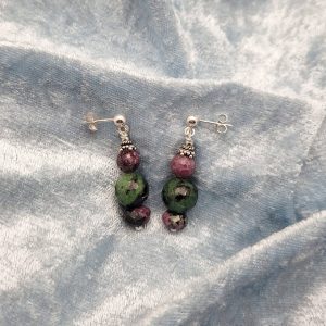 Item 609ER Ruby in Zoisite