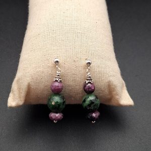 Item 609ER Ruby in Zoisite
