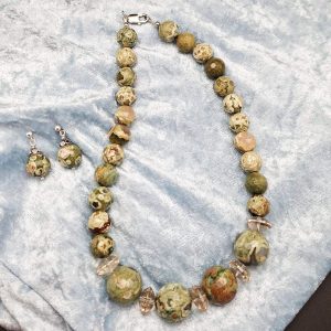 Item 697NR Rhyolite