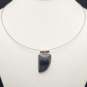 Item 304PA Black banded Agate